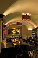 The College Green Hotel Dublin, Autograph Collection