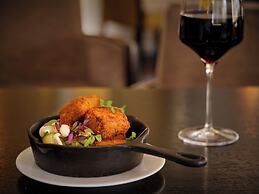 The College Green Hotel Dublin, Autograph Collection