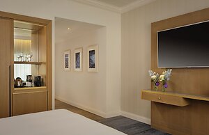 The College Green Hotel Dublin, Autograph Collection