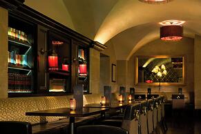 The College Green Hotel Dublin, Autograph Collection