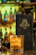 The College Green Hotel Dublin, Autograph Collection