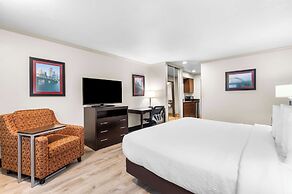 Best Western Plus Parkway Inn