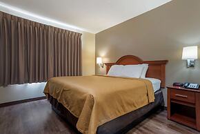 Econo Lodge & Suites