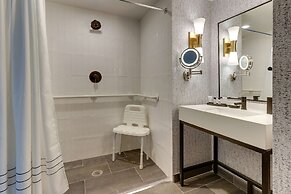 The Chattanoogan Hotel, Curio Collection by Hilton