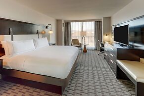 The Chattanoogan Hotel, Curio Collection by Hilton