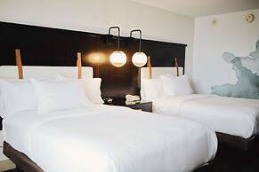 The Chattanoogan Hotel, Curio Collection by Hilton