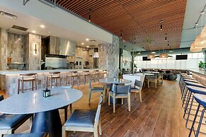 The Chattanoogan Hotel, Curio Collection by Hilton