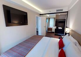 Estanplaza Funchal - Faria Lima