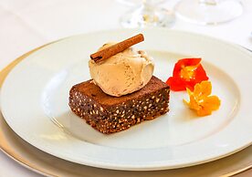 Estanplaza Funchal - Faria Lima