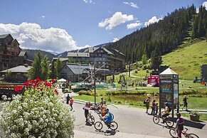 Zephyr Mountain Lodge