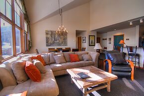 Zephyr Mountain Lodge