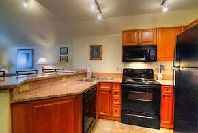 Zephyr Mountain Lodge