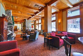 Zephyr Mountain Lodge