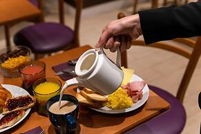 Hotel Apolonia Paris Montmartre, Sure Hotel Collection by BW