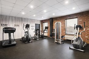 Aiden by Best Western Newark Airport