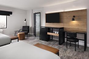 Aiden by Best Western Newark Airport
