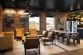 Aiden by Best Western Newark Airport
