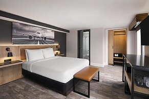 Aiden by Best Western Newark Airport