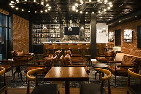 Aiden by Best Western Newark Airport