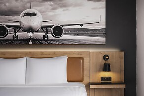 Aiden by Best Western Newark Airport