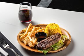 Aiden by Best Western Newark Airport