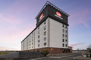 Aiden by Best Western Newark Airport