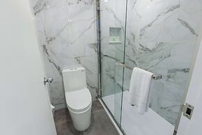 Travelodge by Wyndham Hotel & Convention Centre Quebec City