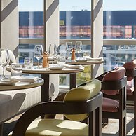 PARKROYAL Melbourne Airport