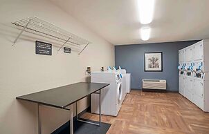 Extended Stay America Select Suites New Orleans Airport