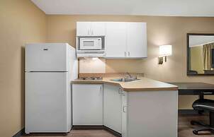 Extended Stay America Select Suites New Orleans Airport