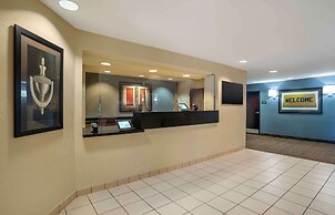 Extended Stay America Select Suites New Orleans Airport