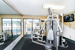 Carolinian Beach Resort