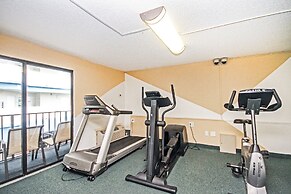 Carolinian Beach Resort