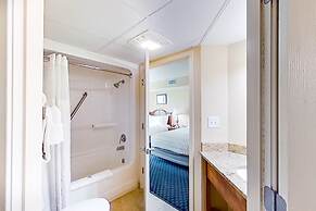 Carolinian Beach Resort