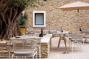 Ilot du Golf, BW Premier Collection
