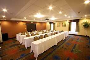 Holiday Inn Express Hotel & Suites Chicago-Algonquin by IHG