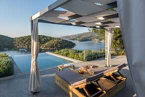 Mövenpick Resort Agios Nikolaos Sivota