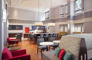 Hampton Inn & Suites Atlanta Airport North I-85