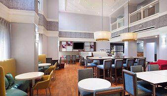 Hampton Inn & Suites Atlanta Airport North I-85