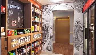 Hampton Inn & Suites Atlanta Airport North I-85