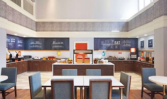 Hampton Inn & Suites Atlanta Airport North I-85