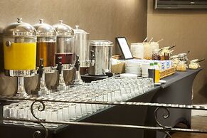 Crowne Plaza Liverpool - John Lennon Airport by IHG