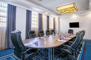 Crowne Plaza Liverpool - John Lennon Airport by IHG