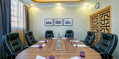 Crowne Plaza Liverpool - John Lennon Airport by IHG