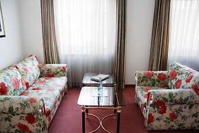 INA Hotel Royal