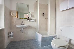 INA Hotel Royal