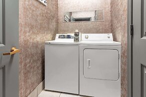 Ramada by Wyndham Sellersburg/Louisville North