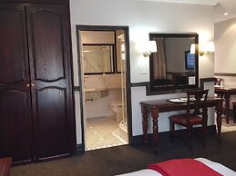 Court Classique Suite Hotel