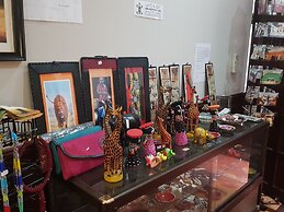 Court Classique Suite Hotel