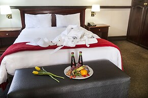 Court Classique Suite Hotel